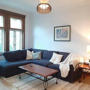 Big 3br At Olympic Stadium At Pie-ix Metro Station Apartment Montreal