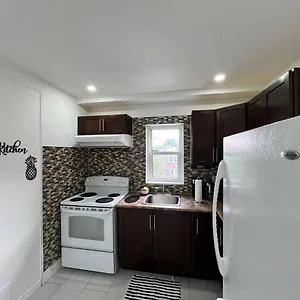 #1 Convvy-nient Residence! Toronto