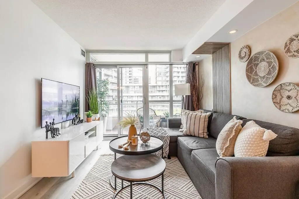 Luxury Suite Downtown Toronto Near Cn Tower