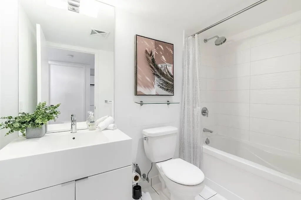 Luxury Suite Downtown Toronto Near Cn Tower Apartment