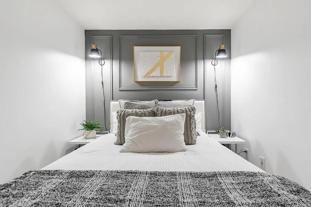 Luxury Suite Downtown Toronto Near Cn Tower Canada