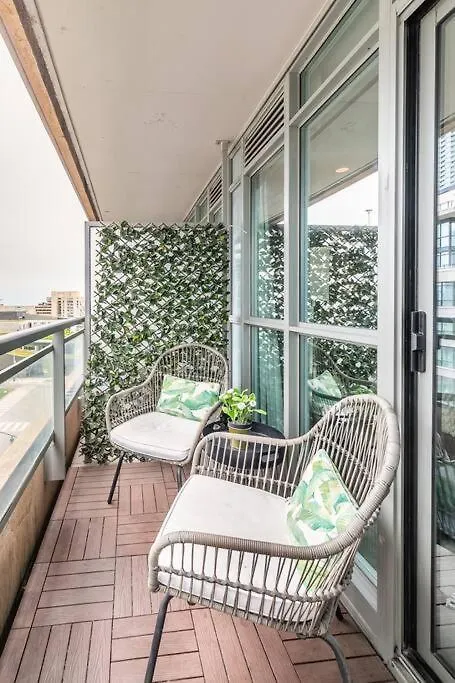 Luxury Suite Downtown Toronto Near Cn Tower Canada