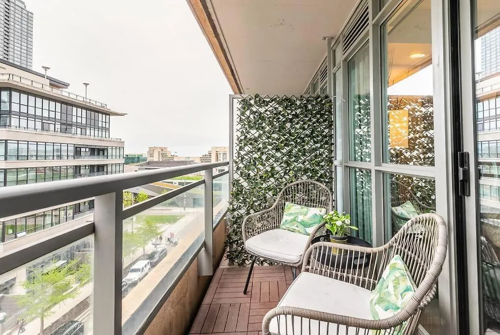 Luxury Suite Downtown Toronto Near Cn Tower Canada