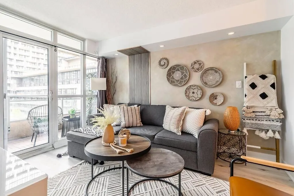 Luxury Suite Downtown Toronto Near Cn Tower